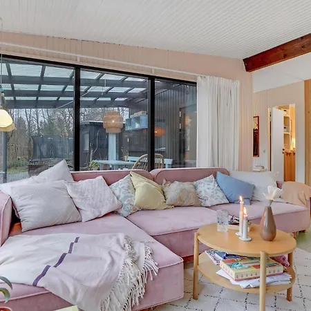 Gorgeous In With Kitchen * Strøby Ladeplads