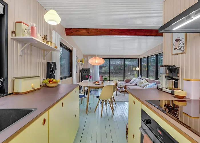 Gorgeous In With Kitchen